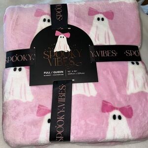 NEW Halloween Spooky Vibes Pink Ghosts with Bows Full/Queen Blanket 🎀🎀👻👻